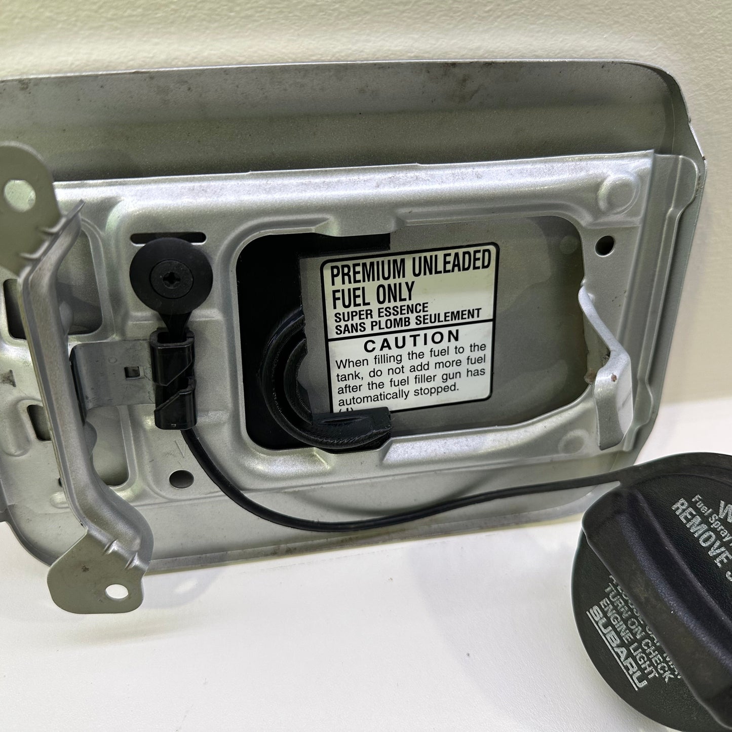 2005-2009 Subaru Legacy/Outback Fuel Door Cap Holder